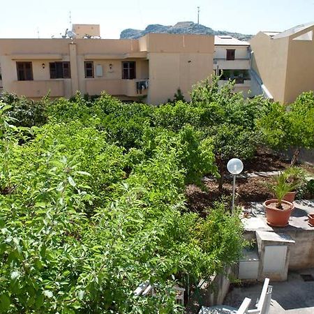 Il Giardino Degli Agrumi 库斯托纳奇 外观 照片